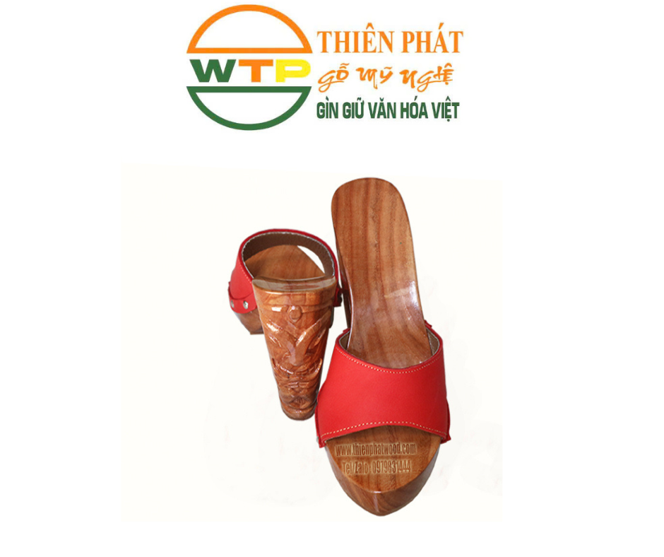 guốc gỗ mặt người da đỏ mang phong cách độc lạ